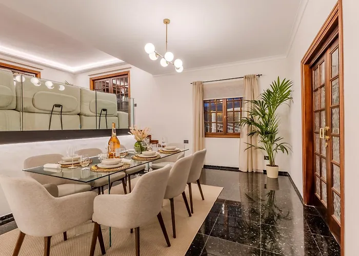 Luxury Teide View, Pool, Sauna & Golf Dağ evi